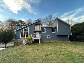 2716 Peachtree Walk in Duluth, GA - Building Photo