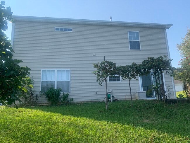 6406 Granite Hill Ln in Knoxville, TN - Building Photo - Building Photo