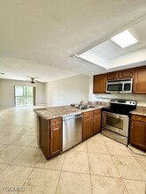 4790 S Cleveland Ave in Ft. Myers, FL - Building Photo - Building Photo