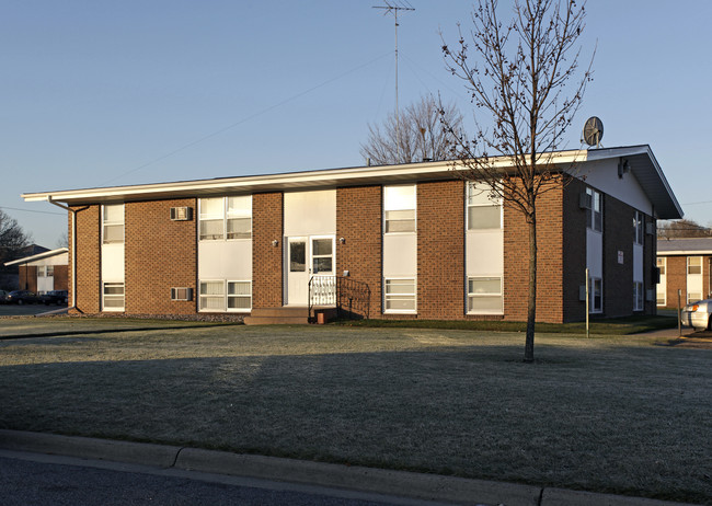 1525 16th Ave SE in St. Cloud, MN - Foto de edificio - Building Photo