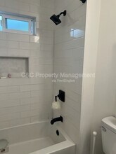 59 W Castle St in Stockton, CA - Building Photo - Building Photo