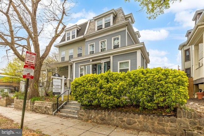 property at 909 Webster St NW