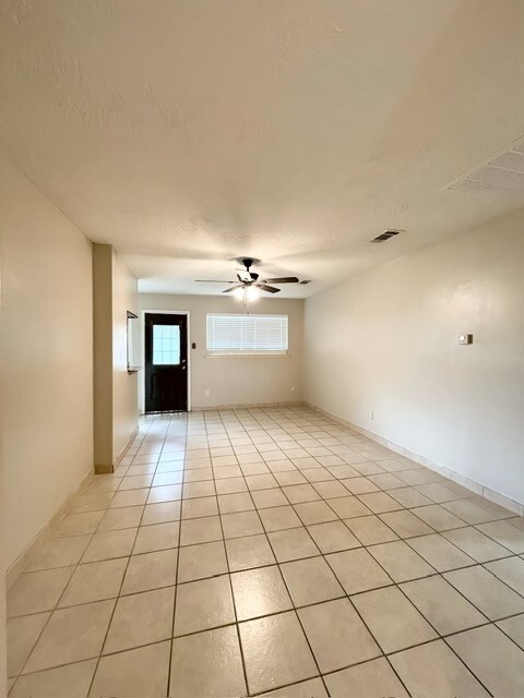 1423 Kappa St in Pasadena, TX - Building Photo - Building Photo