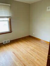 405 Saint Christina Ln in Florissant, MO - Foto de edificio - Building Photo