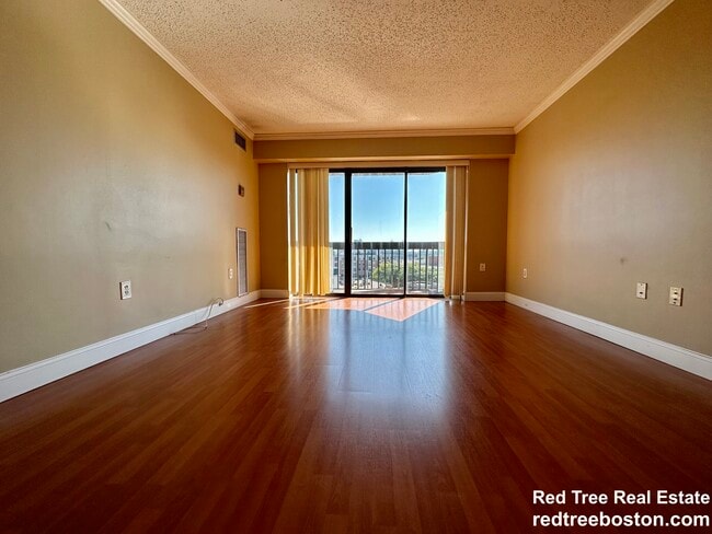 15 North Beacon St, Unit 503 in Boston, MA - Building Photo - Building Photo