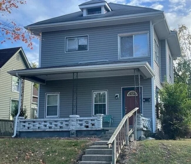637 Park Ave, Unit Park 637 - 2