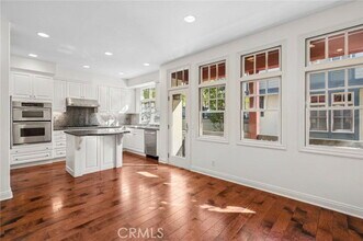 2676 Bungalow Pl in Newport Beach, CA - Building Photo - Building Photo