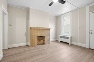 331.5 Orwell Way in Pittsburgh, PA - Building Photo