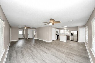 18178 Woodsdale Ct in Porter, TX - Building Photo - Building Photo