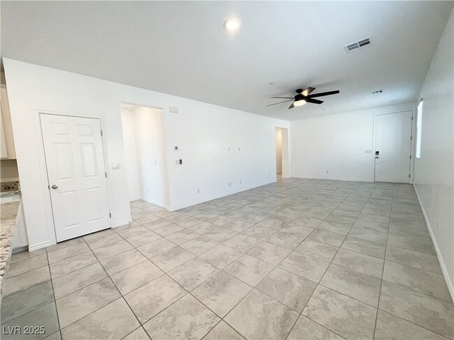 3762 Neblina Dr in Henderson, NV - Foto de edificio - Building Photo