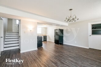 2020 Belmont Blvd in Independence, MO - Foto de edificio - Building Photo