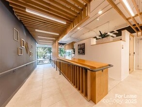 1824 N Brevard St, Unit 1D in Charlotte, NC - Building Photo - Building Photo