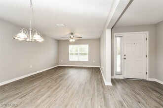 913 NE 36th Ln in Cape Coral, FL - Building Photo - Building Photo