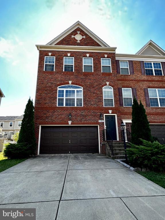 property at 11397 Sandhurst Pl