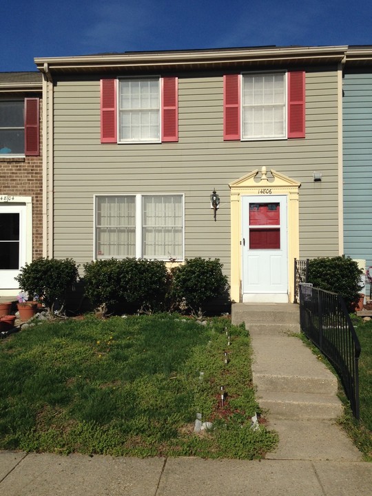 14806 Crosswood Terrace, Unit 50 in Burtonsville, MD - Building Photo