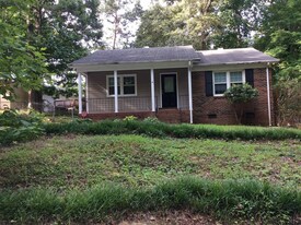 1005 Trollingwood Ln in Raleigh, NC - Building Photo