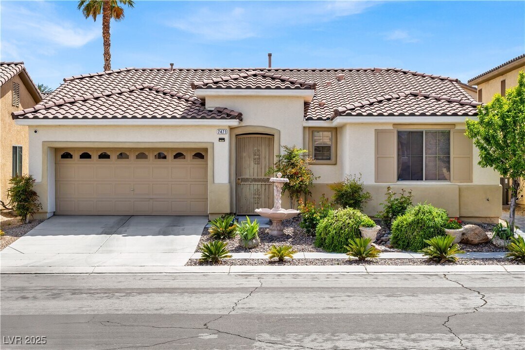 7471 Coyote Cave Ave in Las Vegas, NV - Building Photo