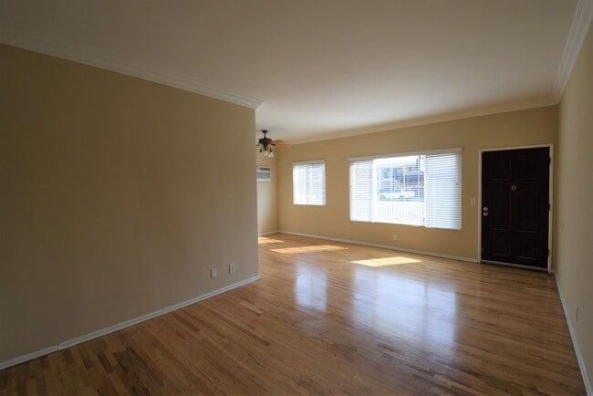 12427 Riverside Dr in Los Angeles, CA - Building Photo - Building Photo