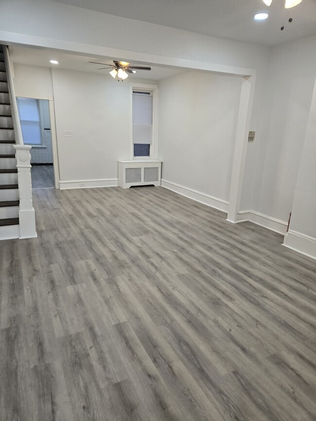 property at 927 N Fallon St