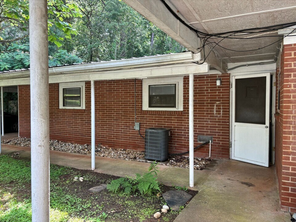 625 Venita Dr in Athens, GA - Building Photo