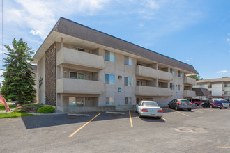 Stonegate Apartments in Spokane, WA - Building Photo - Building Photo