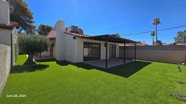 4191 Blue Heron Ct in Las Vegas, NV - Foto de edificio - Building Photo