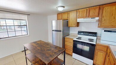 702 Columbia St in Santa Fe, NM - Building Photo - Building Photo