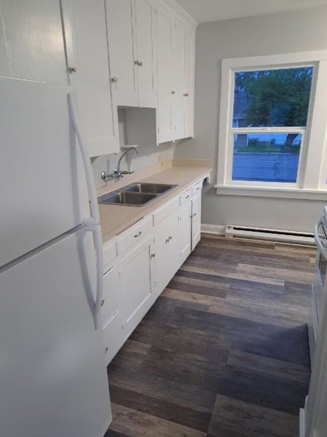property at 133 N Monroe St
