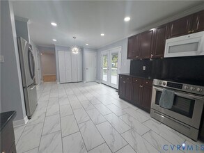 10330 W Providence Rd in Richmond, VA - Building Photo - Building Photo