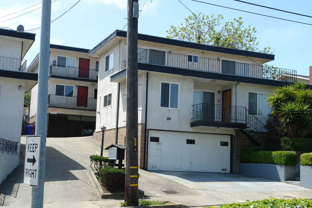 5306 Bayview in Richmond, CA - Building Photo