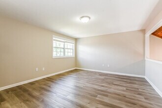 104 1st St Ct in Tavares, FL - Building Photo - Building Photo