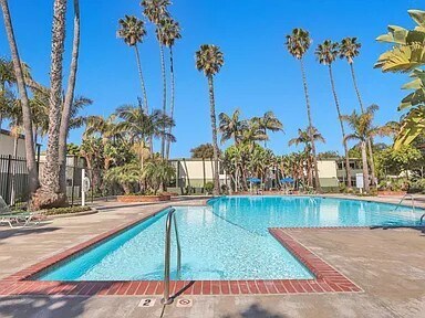 3700 Dean Dr, Unit 908 in Ventura, CA - Building Photo