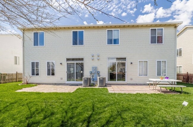 315 Richmond Dr in Romeoville, IL - Building Photo - Building Photo