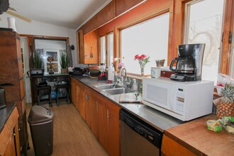 924 Danby Rd in Ithaca, NY - Building Photo - Building Photo