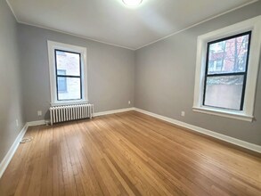 204 Berkeley Ave in Bloomfield, NJ - Foto de edificio - Building Photo