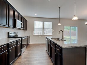 132 Garrison Grv Ct in Mooresville, NC - Foto de edificio - Building Photo