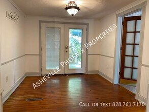 27 Poplar Ln in Woodfin, NC - Building Photo - Building Photo
