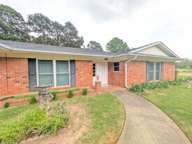 635 Summit Dr in Texarkana, AR - Building Photo