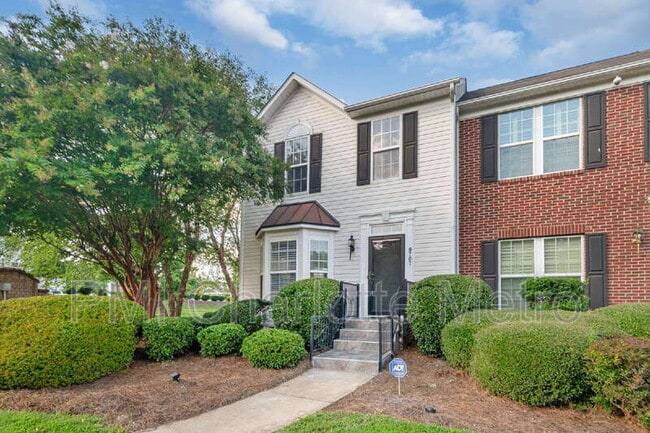 property at 9707 Mallard Glen Dr