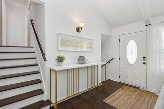 8617 W 92nd St in Overland Park, KS - Building Photo - Building Photo