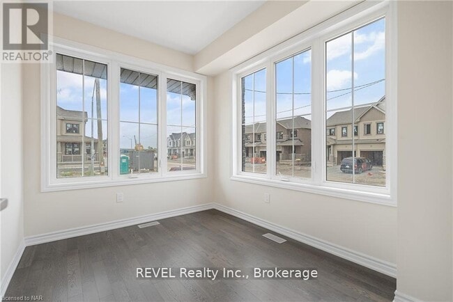 71 Sun Hvn Ln in Thorold, ON - Building Photo - Building Photo