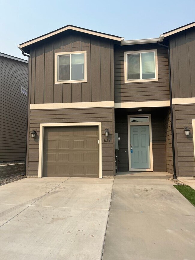 property at 3694 S Roosevelt St
