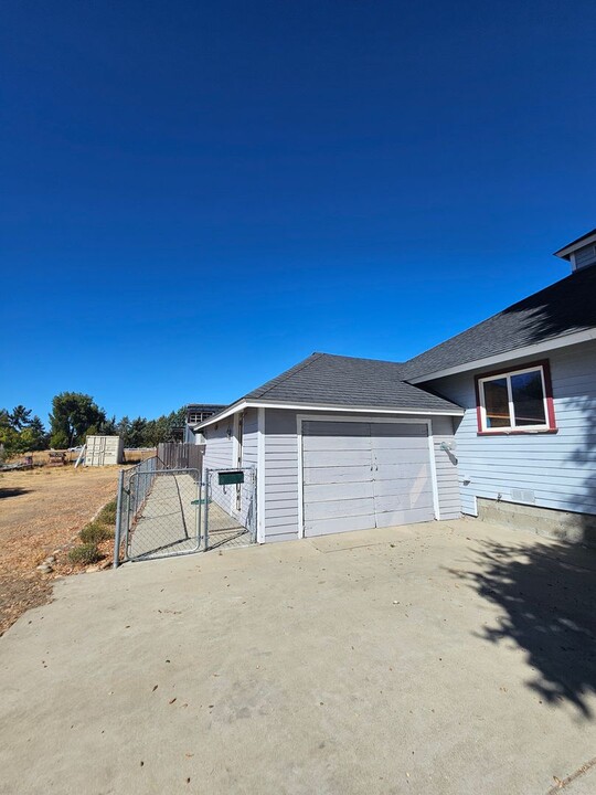 6020 Conejo Rd-Unit -6020 A in Atascadero, CA - Building Photo