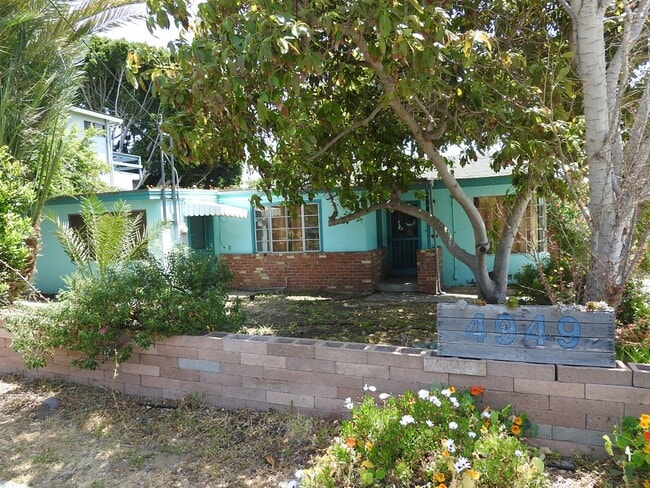 property at 4949 Kendall St