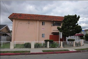 745 N Ardmore Ave in Los Angeles, CA - Building Photo