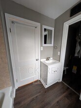 215 S Ewing St in Lancaster, OH - Building Photo - Building Photo