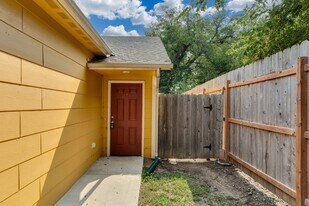 264 N Florence St in Wichita, KS - Building Photo