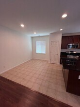 1864 Glenmark Way in Roseville, CA - Building Photo - Building Photo