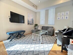 8 Greylock Rd in Boston, MA - Building Photo - Building Photo