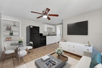 6401 31st St N in St. Petersburg, FL - Building Photo - Building Photo